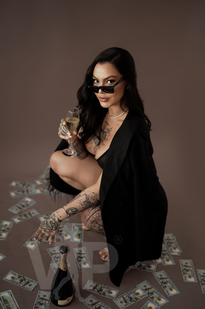 Acompanhante Alice Photo 2