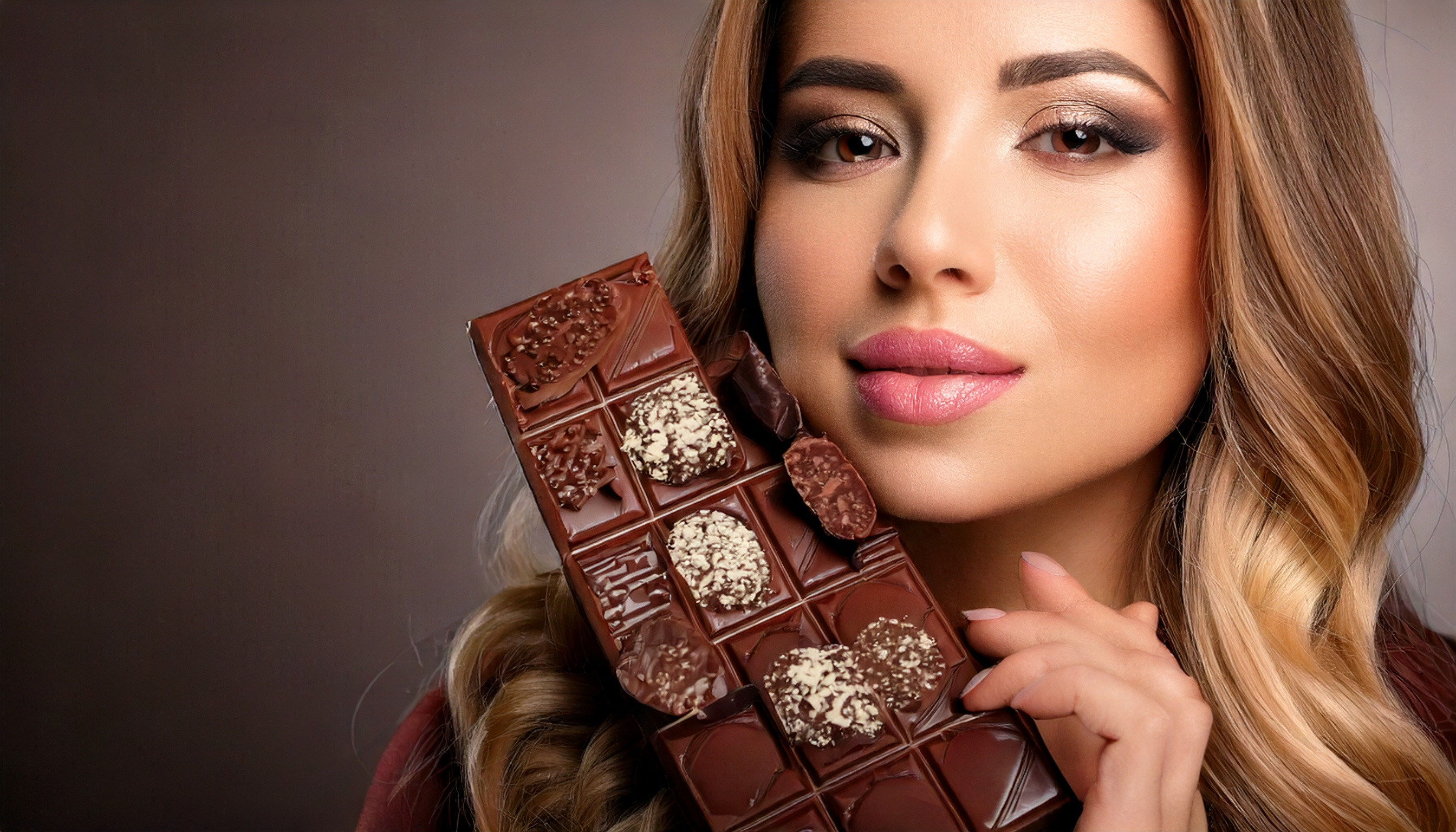 O Fascínio Entre o Sexo e o Chocolate em Dubai: Uma Mistura de Luxo e Sensualidade