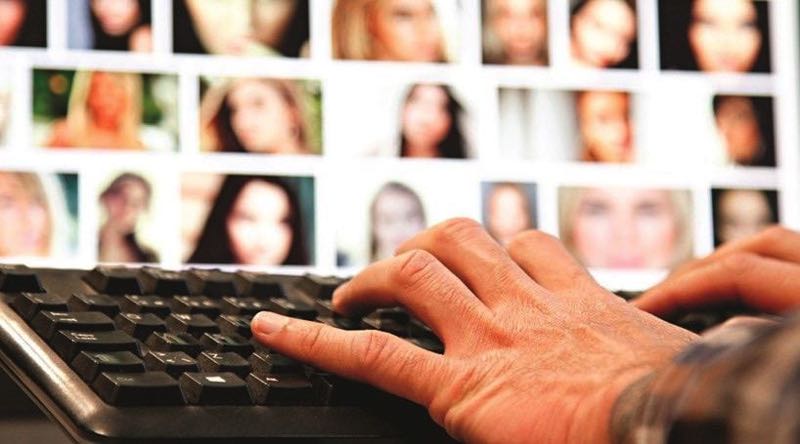 Ver demasiada pornografia causa adição?