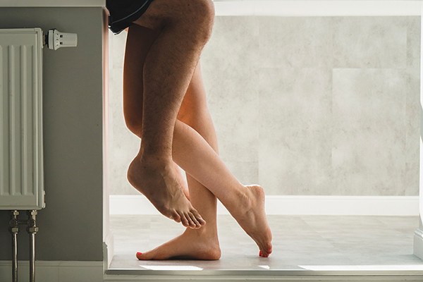 Como praticar sexo no wc público