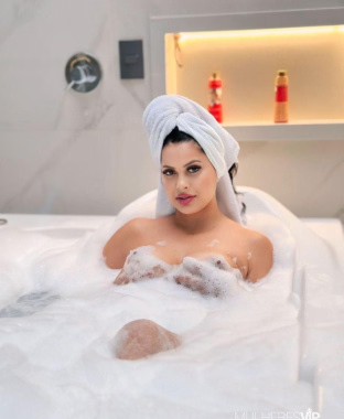 Acompanhante Mariane