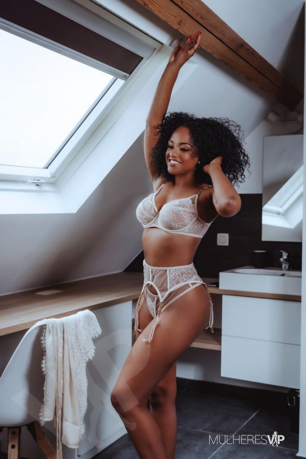 Acompanhante Rita Matos 6