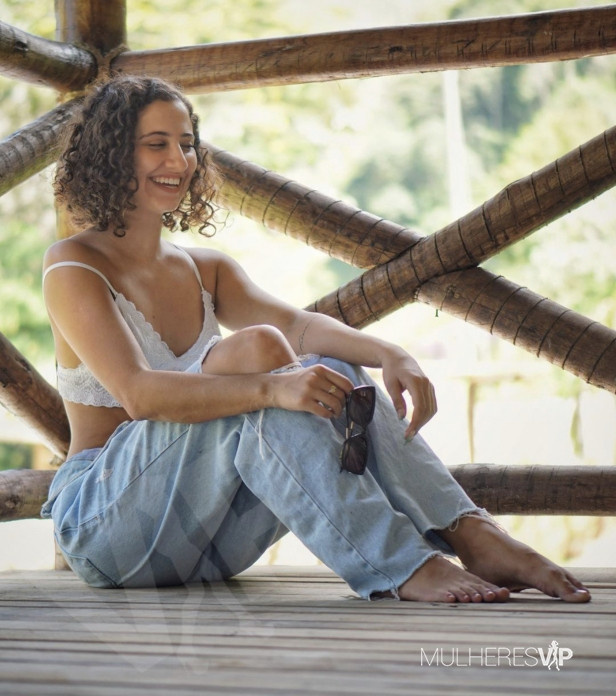 Acompanhante Anitta 4