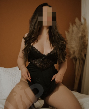 Acompanhante Kaline Sousa